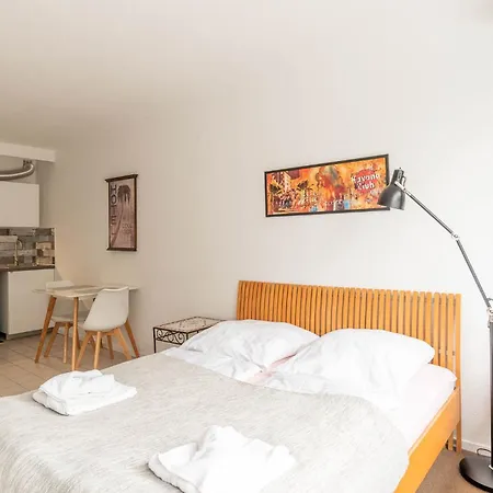 Kajuete 19 * שטרנדה